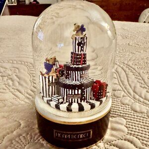 henri bendel Puppy Love Snow Globe